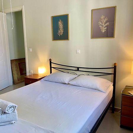 Appartamento 100 Meters From The Sea Xylokastro Esterno foto