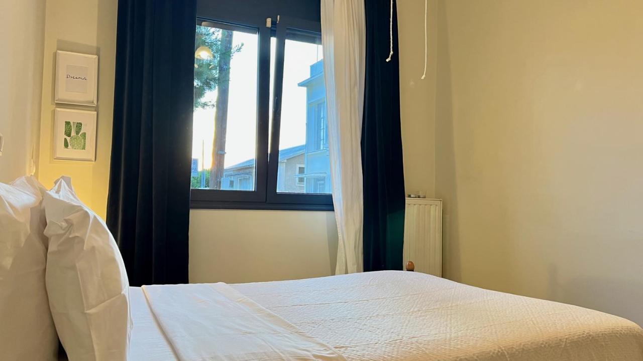 Appartamento 100 Meters From The Sea Xylokastro Esterno foto