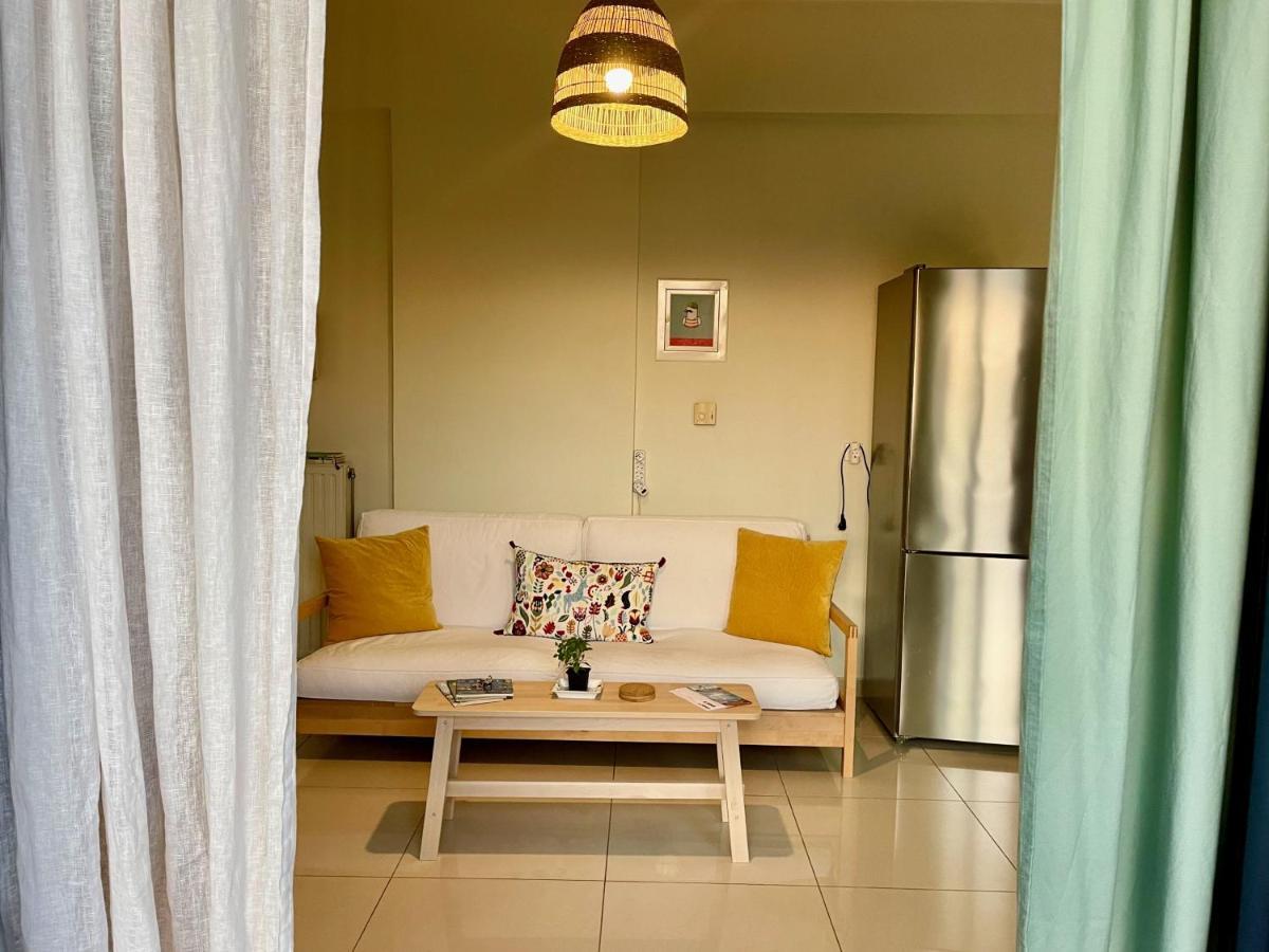 Appartamento 100 Meters From The Sea Xylokastro Esterno foto