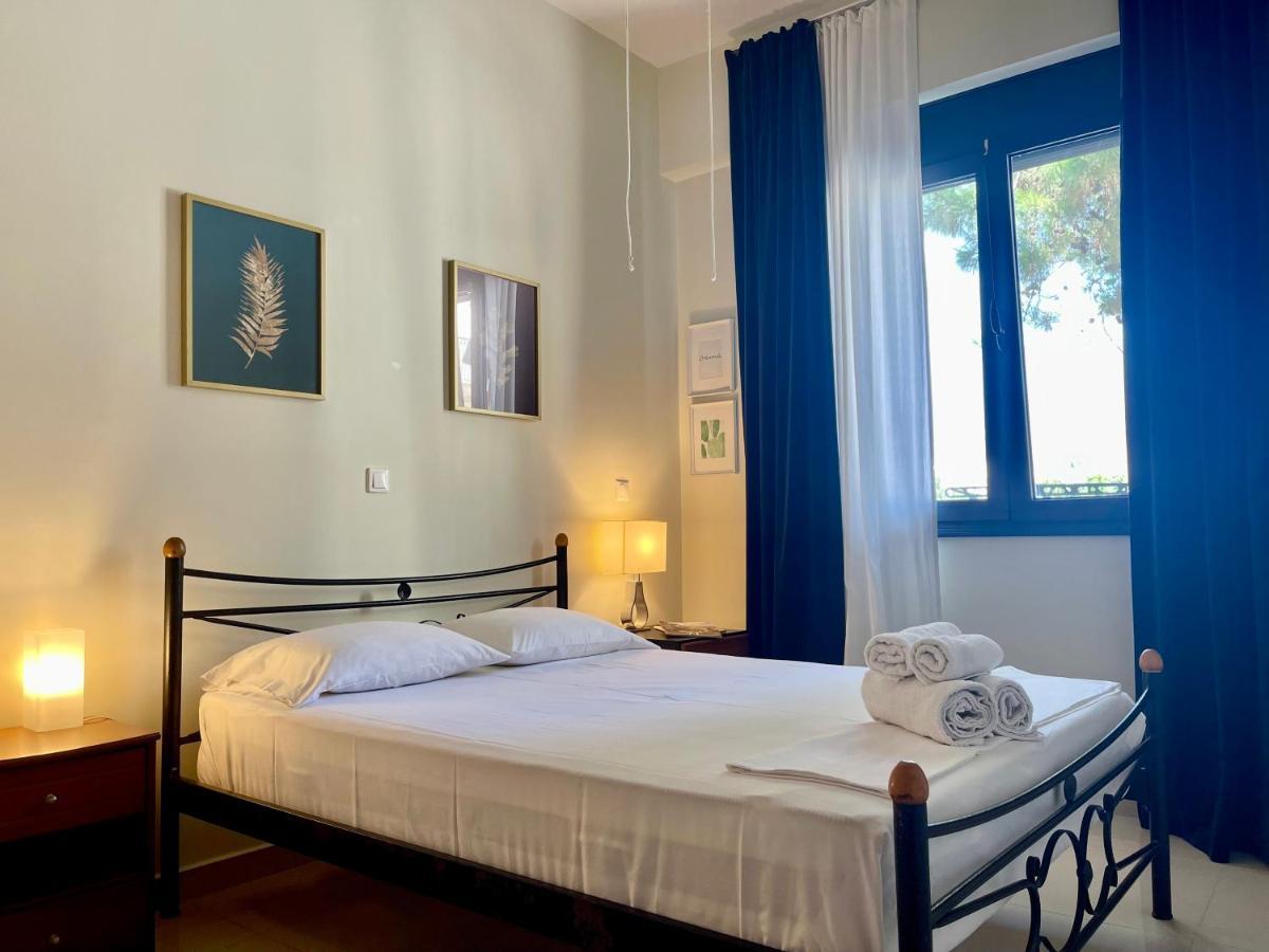 Appartamento 100 Meters From The Sea Xylokastro Esterno foto