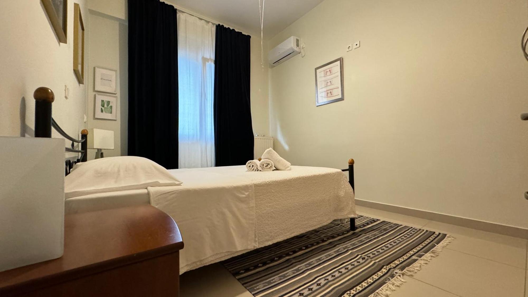 Appartamento 100 Meters From The Sea Xylokastro Esterno foto